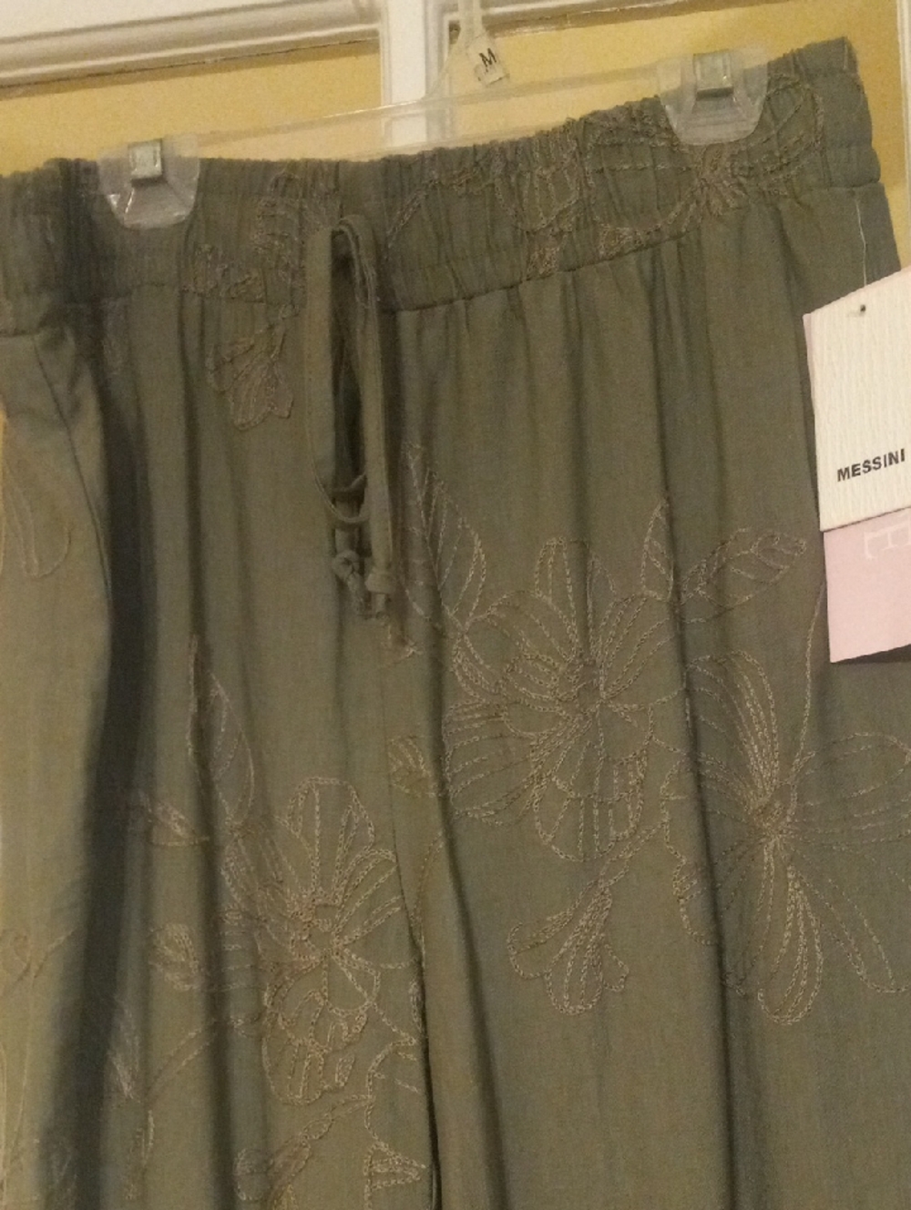 Wide-Leg Pants Embrodered Details NWT - Picture 4 of 9